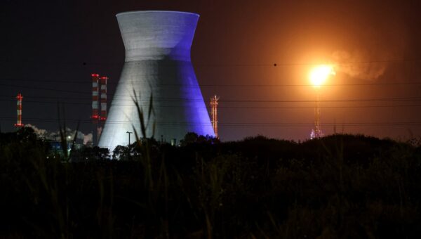 Iran warns Trump after 48