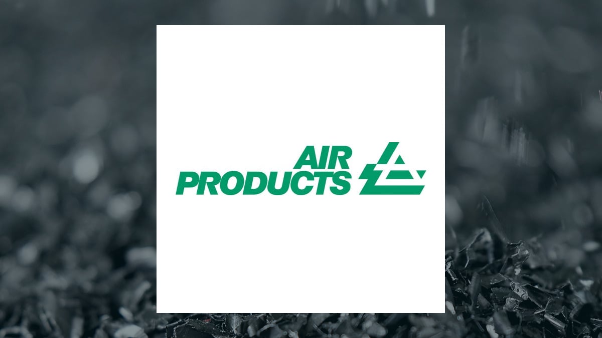 Air Products and Chemicals, Inc. (NYSE:APD) Short Interest Down 16.3% in April